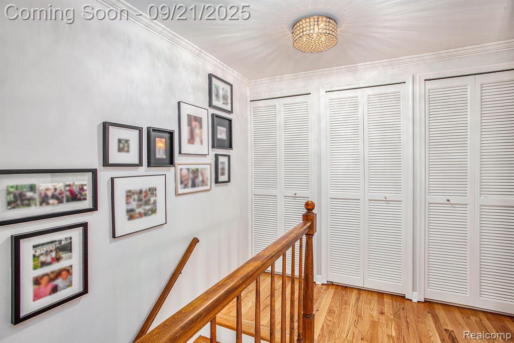 1054 Stratford Lane, Bloomfield Hills, MI 48304 — Photo 13