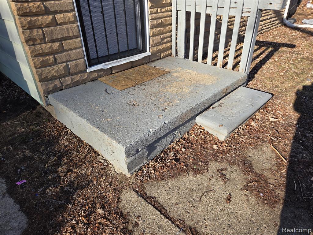 18119 Cornwall Street - Photo 3