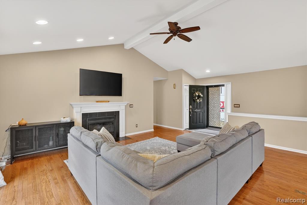 16147 Silvercrest Drive, Fenton, MI 48430 — Photo 10
