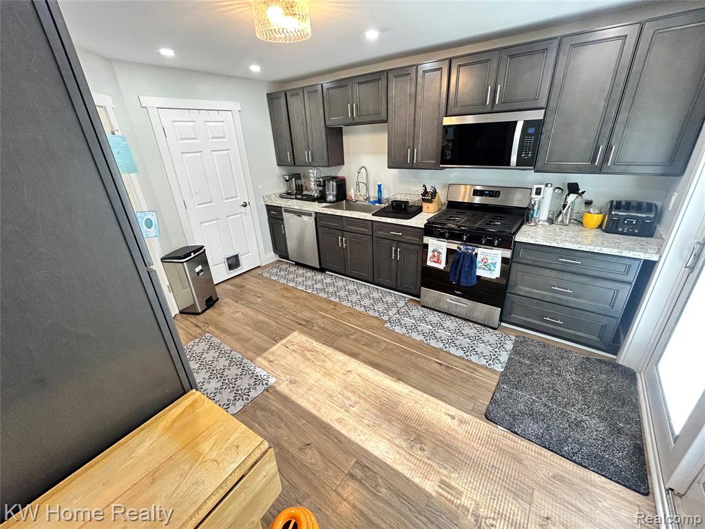 28260 Felician Street, Roseville, MI 48066 — Photo 12