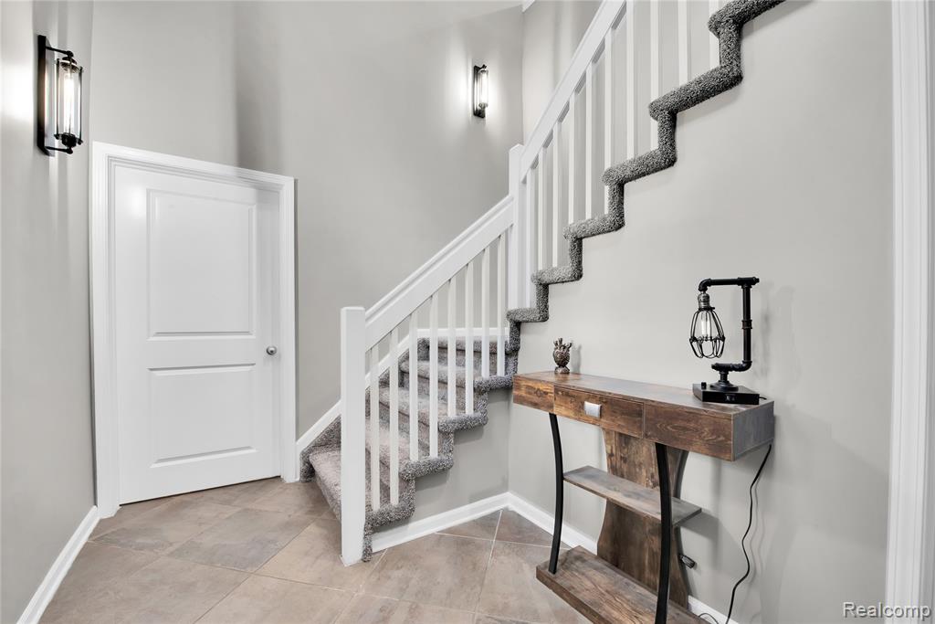 6933 Boulder Pointe Drive, Washington, MI — Photo 4