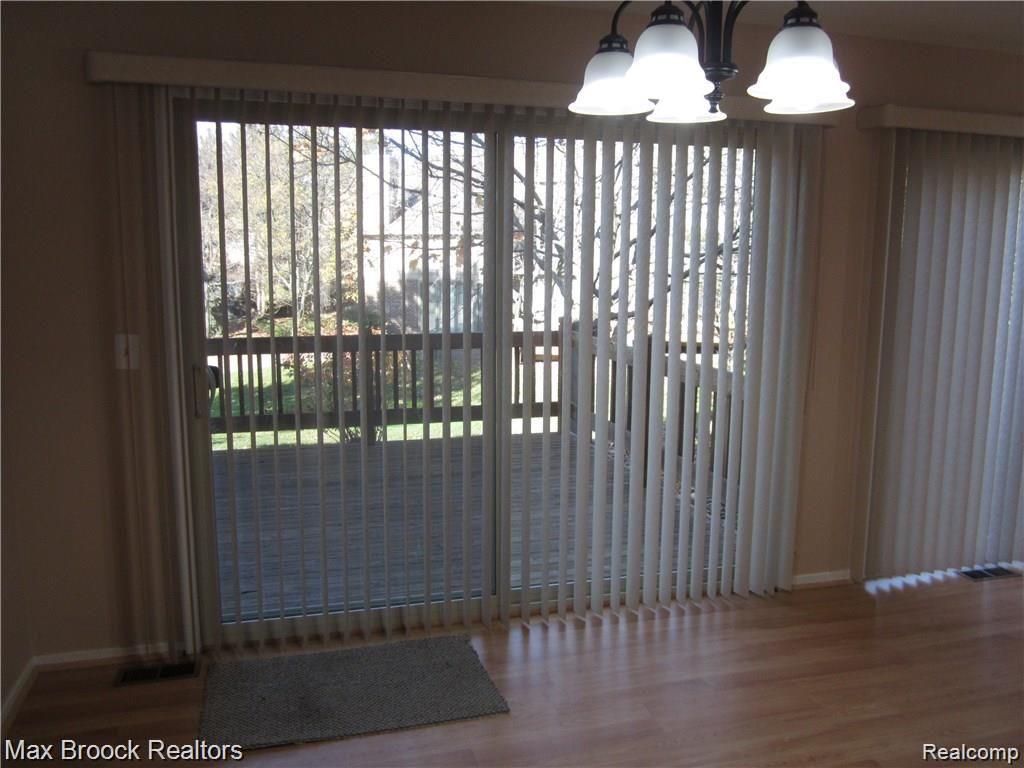 4250 BRECKENRIDGE Drive, West Bloomfield, MI — Photo 8