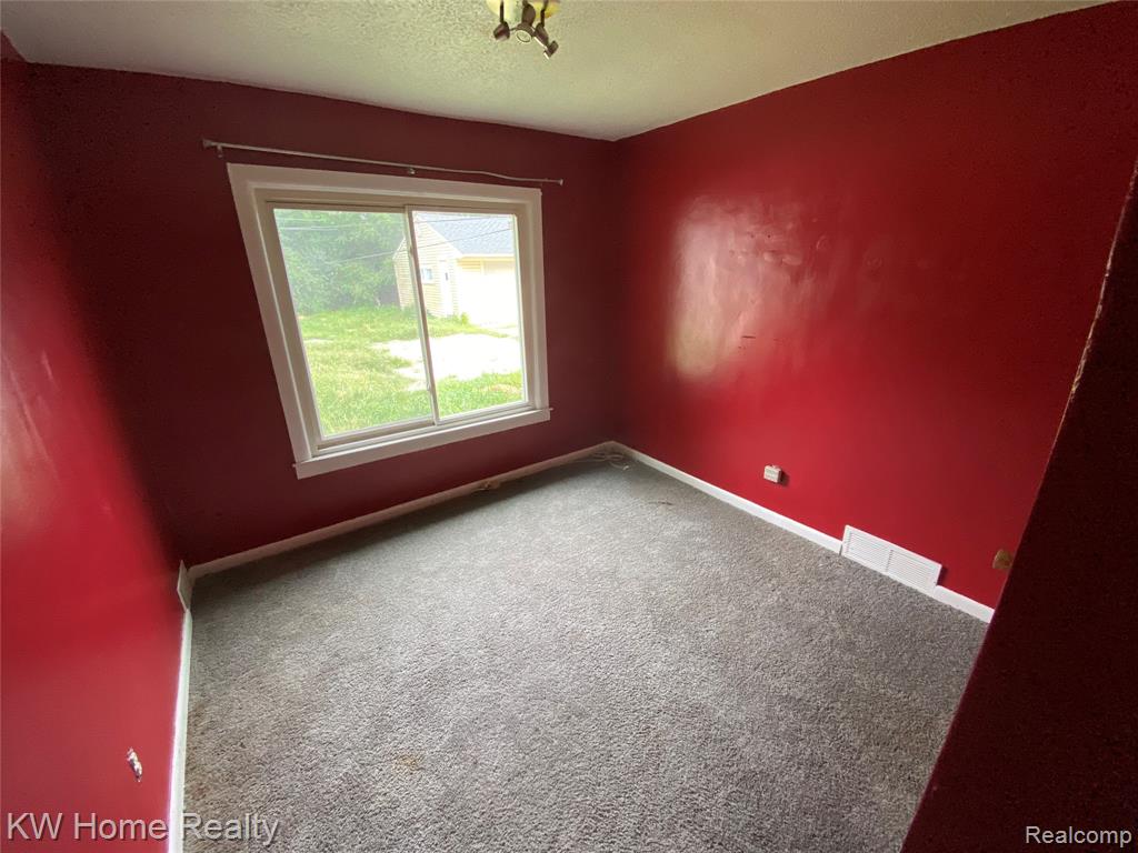 9636 Centralia, Redford, MI 48239 — Photo 14