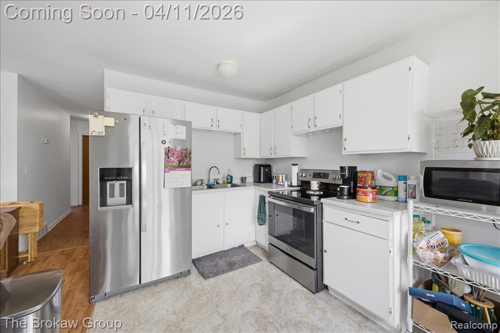 90 N Josephine Avenue, Waterford, MI 48328 — Photo 15
