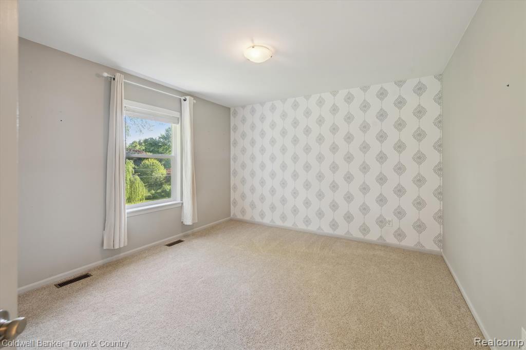 4577 Oaklawn Drive, Pinckney, MI 48169 — Photo 25