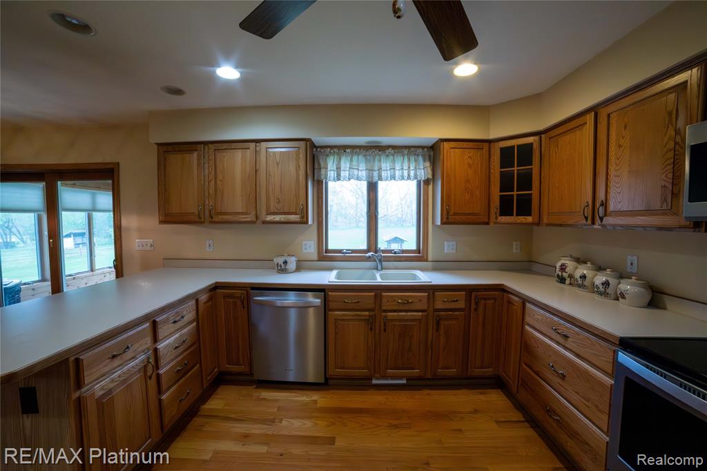 12987 Holtforth Road, Fenton, MI 48430 — Photo 6