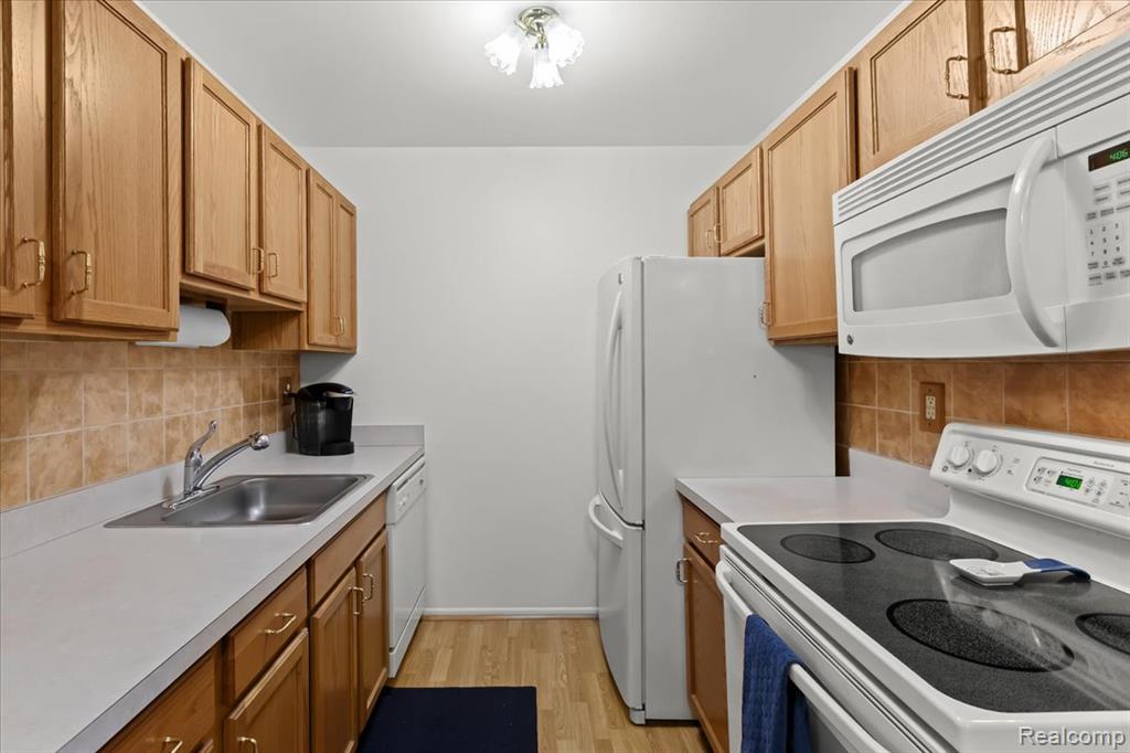 9959 Allen Pointe Drive, Allen Park, MI 48101 — Photo 9