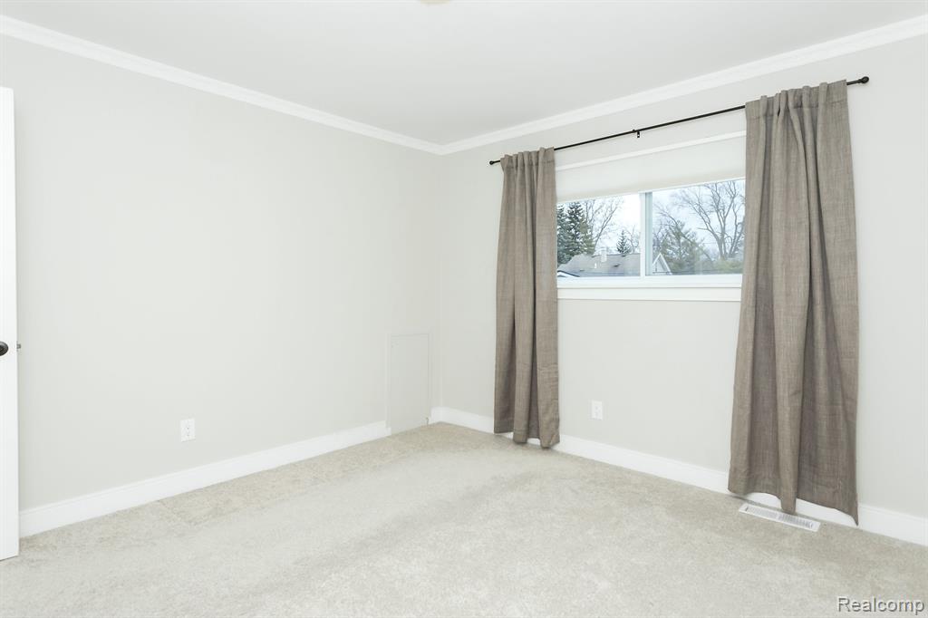 430 DEVILLEN Avenue, Royal Oak, MI 48073 — Photo 14