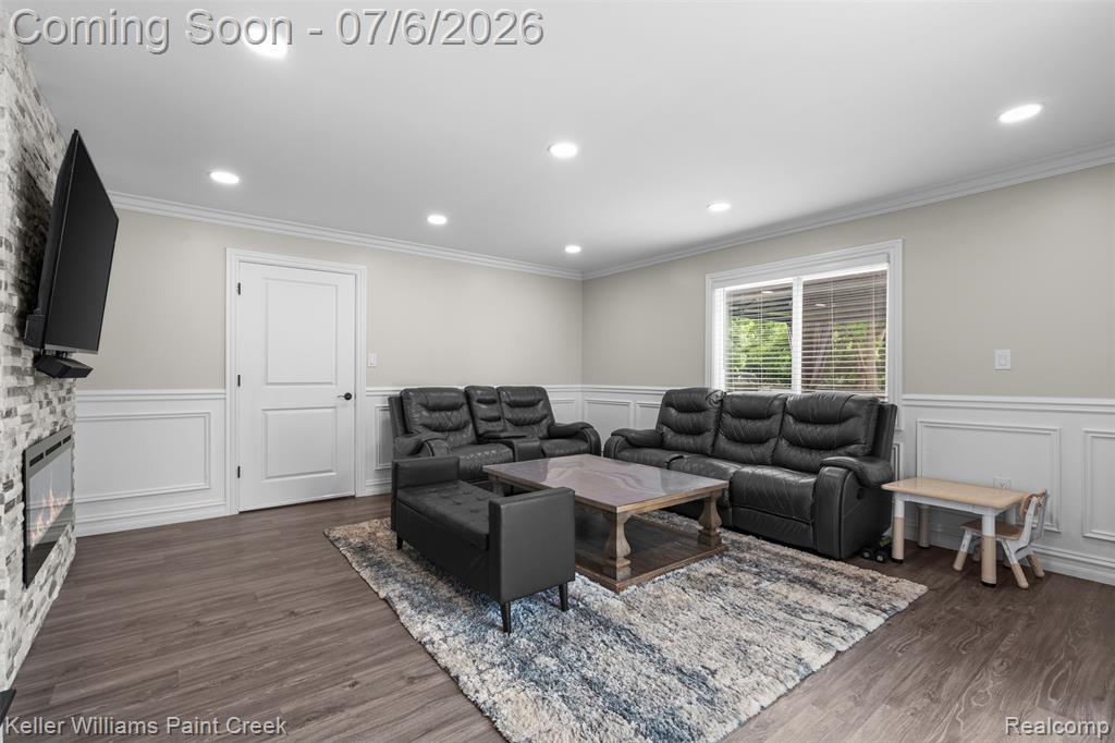 8316 Speedway Drive, Utica, MI 48317 — Photo 10