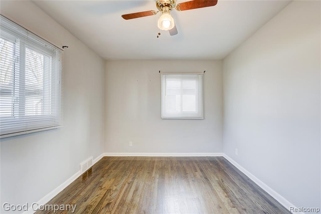 1303 Sycamore Drive, Rochester Hills, MI 48307 — Photo 25
