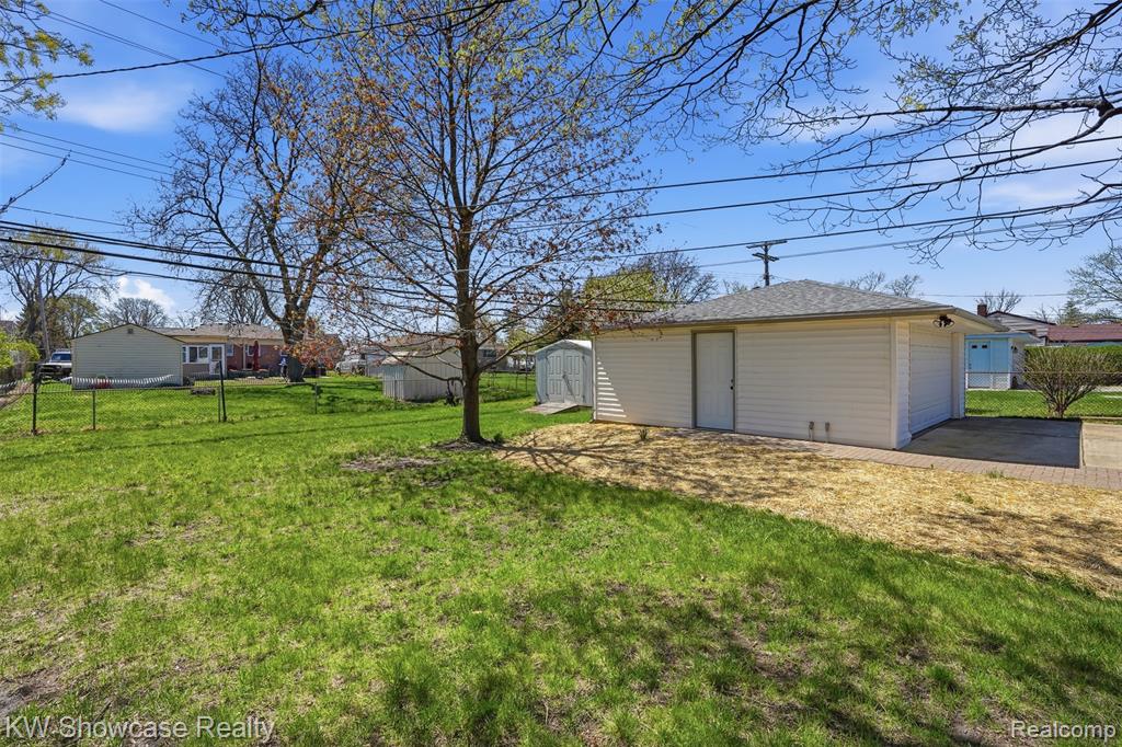 31167 Maplewood Street, Garden City, MI — Photo 23