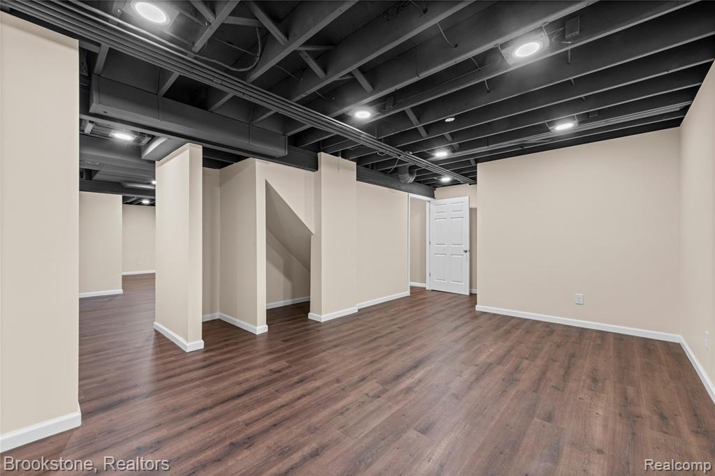3568 Grove Lane, Auburn Hills, MI 48326 — Photo 21