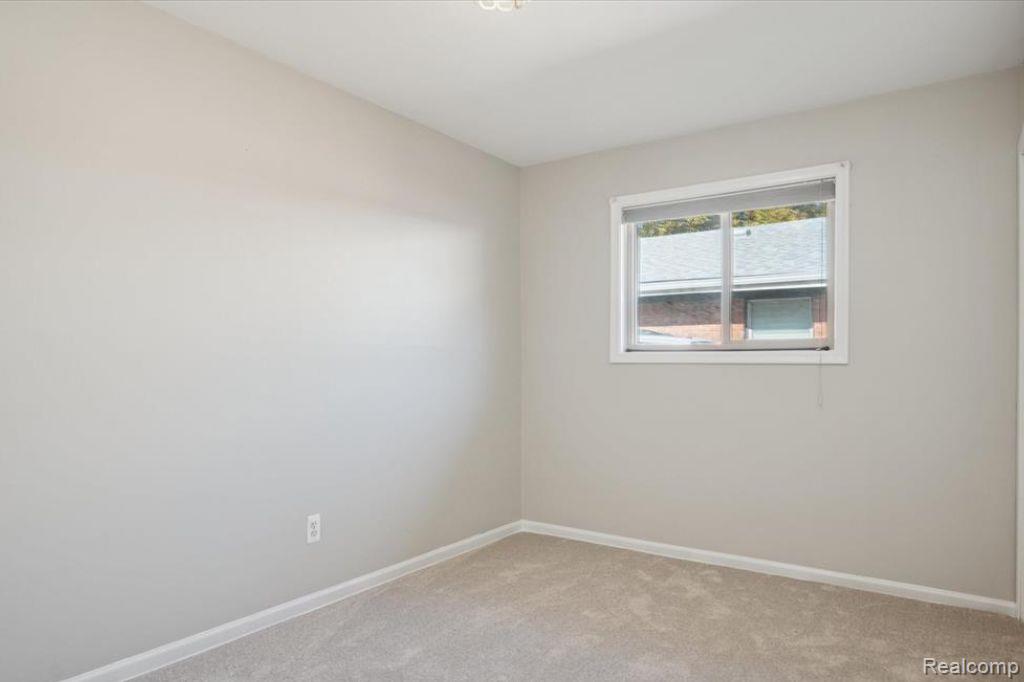 4943 Pardee Avenue, Dearborn Heights, MI 48125 — Photo 15