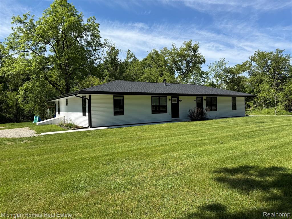 4030 S Fenton Road, Holly, MI 48442 — Photo 18