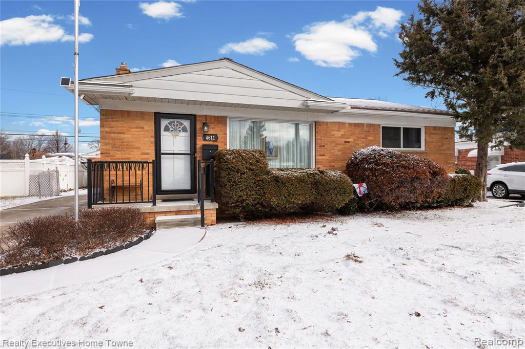 4611 E 13 Mile Road, Warren, MI 48092 — front exterior