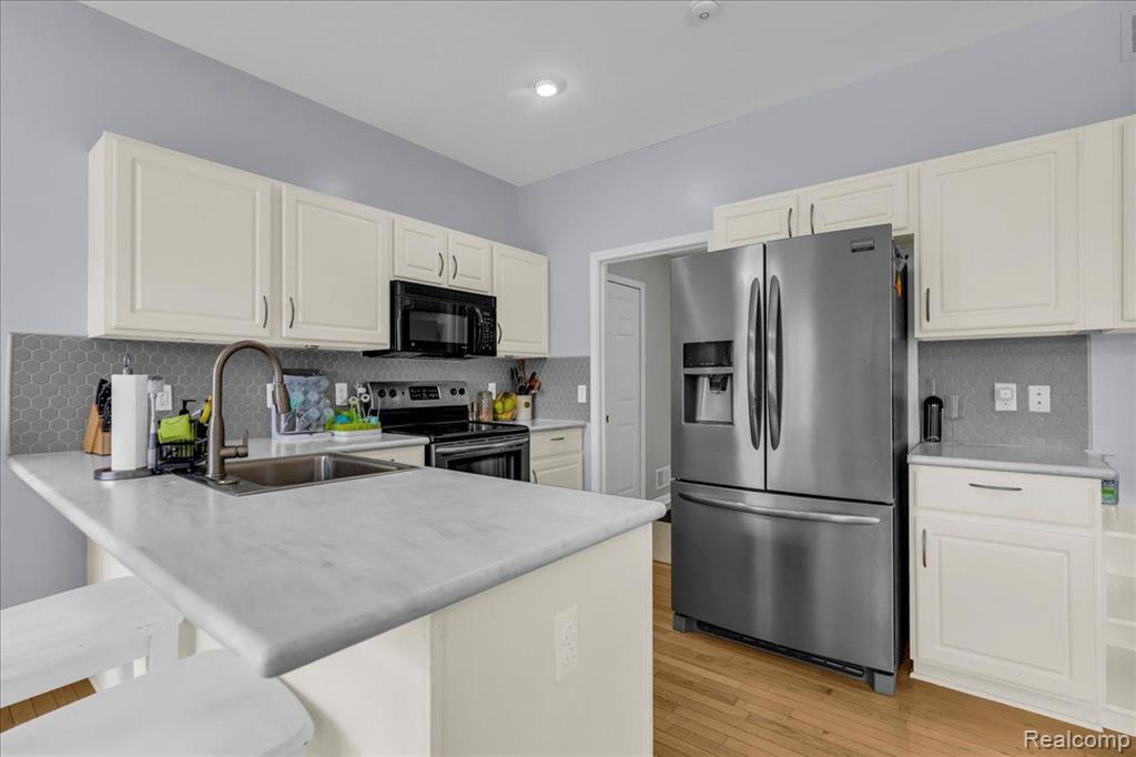 513 CONCORD Drive, Canton, MI 48188 — Photo 8