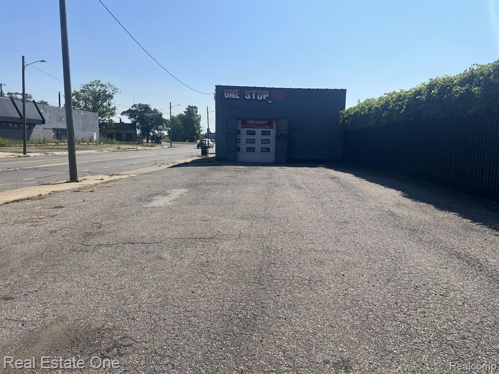 2550 E McNichols Road - Photo 3