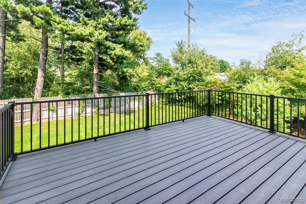 5372 Rural Terrace, Waterford, MI — Photo 9
