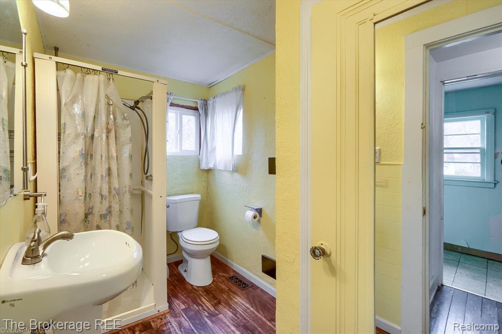 6449 Lapeer Road, Burton, MI 48509 — Photo 28