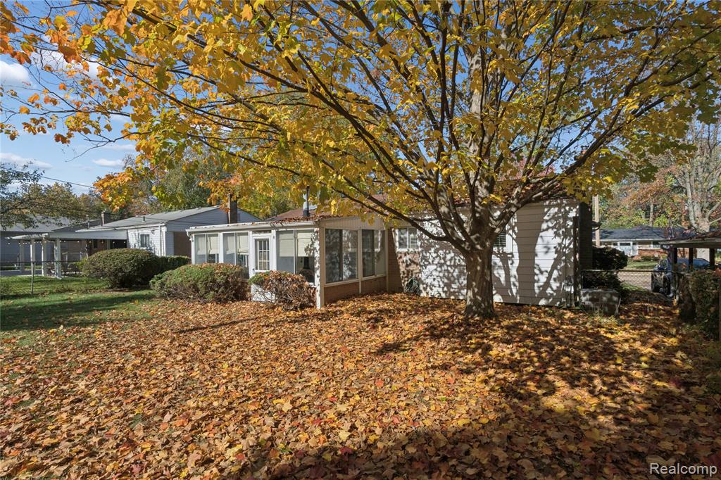 536 Rewold Drive, Rochester, MI 48307 — Photo 33