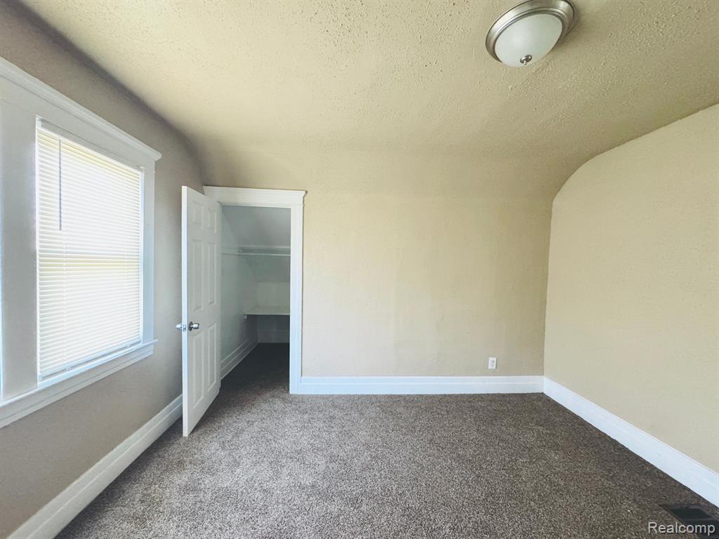 92 OAKHILL Street, Pontiac, MI 48342 — Photo 11