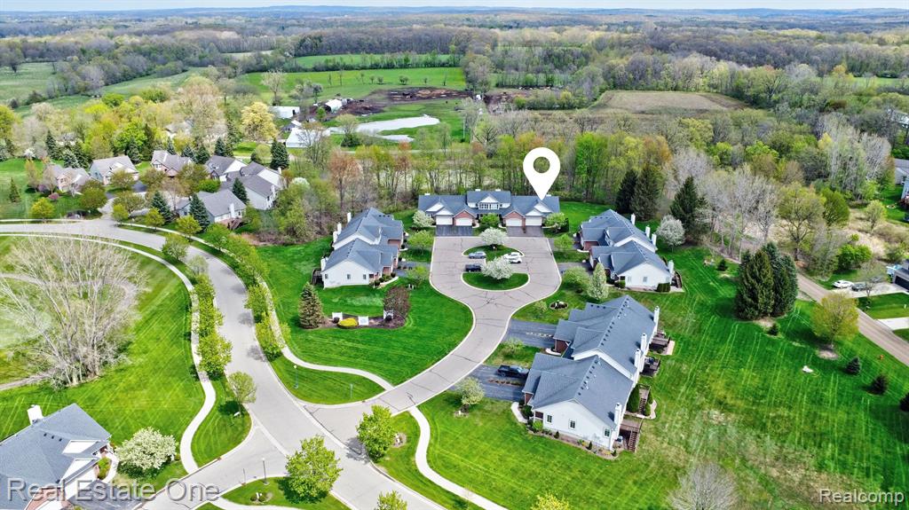 6501 CLUB E, 8, Grand Blanc, MI 48439 — Photo 41