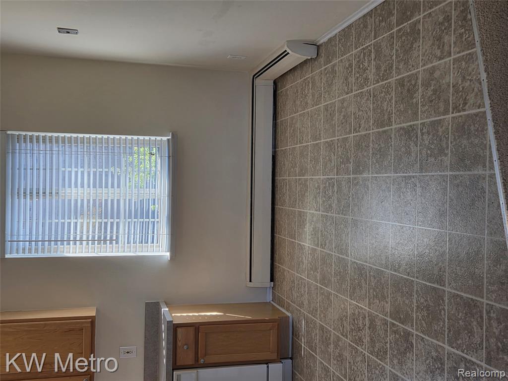 500 Romeo Road, 122, Rochester, MI 48307 — Photo 4