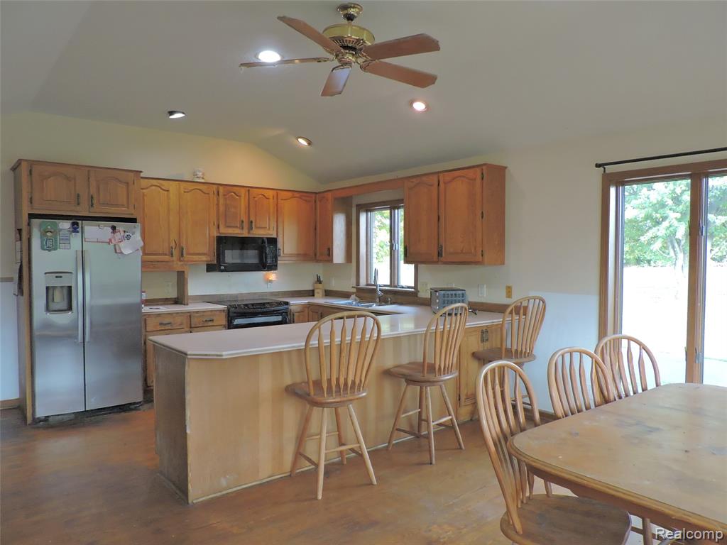 7407 Beecher Road, Flint, MI 48532 — Photo 5