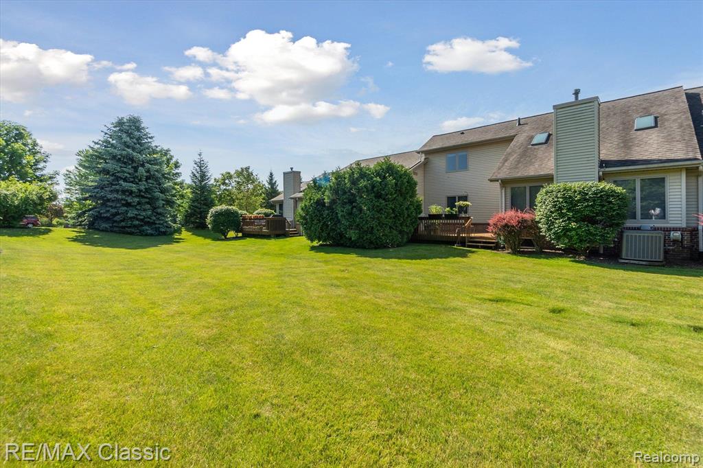 1202 ARBOR RIDGE Drive, 2, Brighton, MI 48116 — Photo 37
