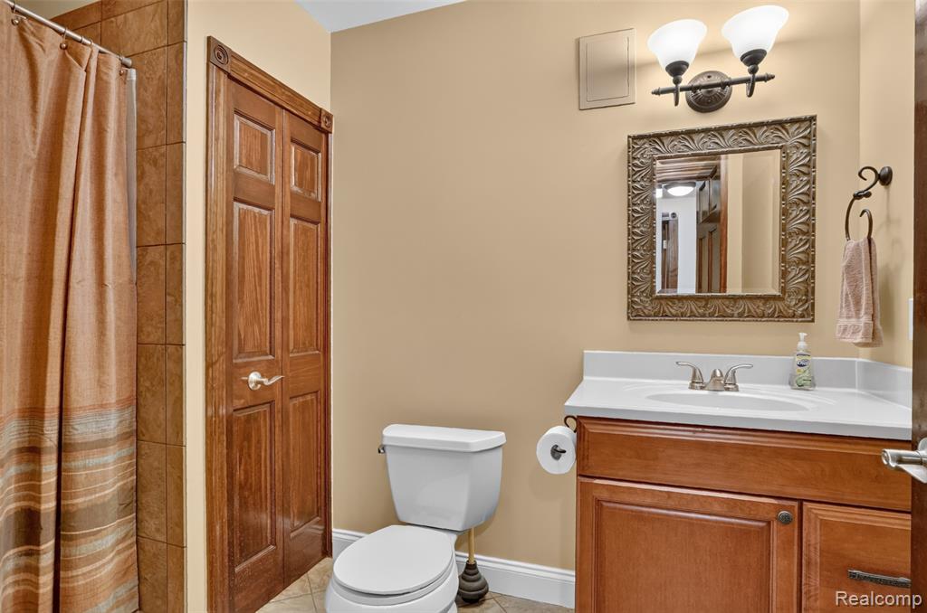 5372 Stone Garden Drive, Howell, MI 48843 — Photo 45