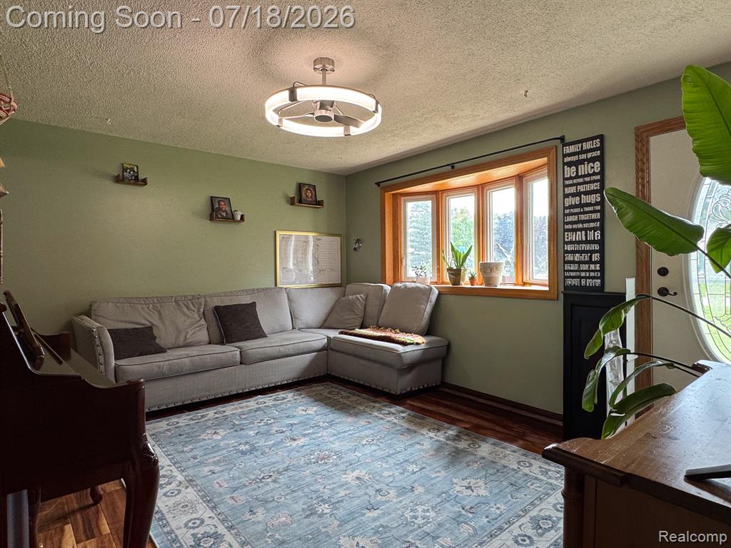 46030 Huling Street, Utica, MI 48317 — Photo 5
