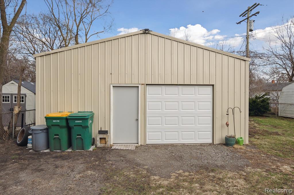 749 Gates Avenue, Ypsilanti, MI 48198 — Photo 25