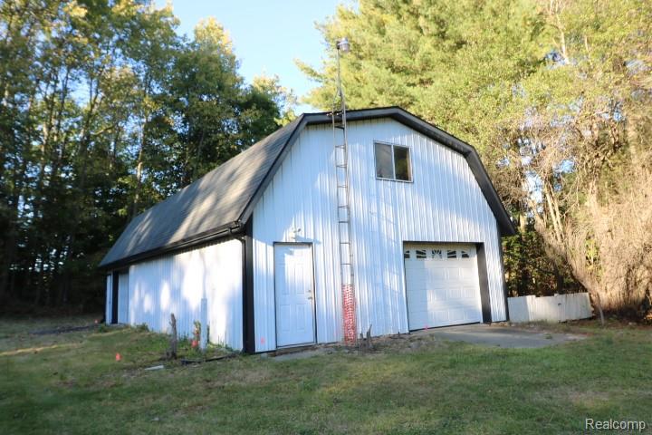 6879 Seabury Road, Imlay City, MI 48444 — Photo 19