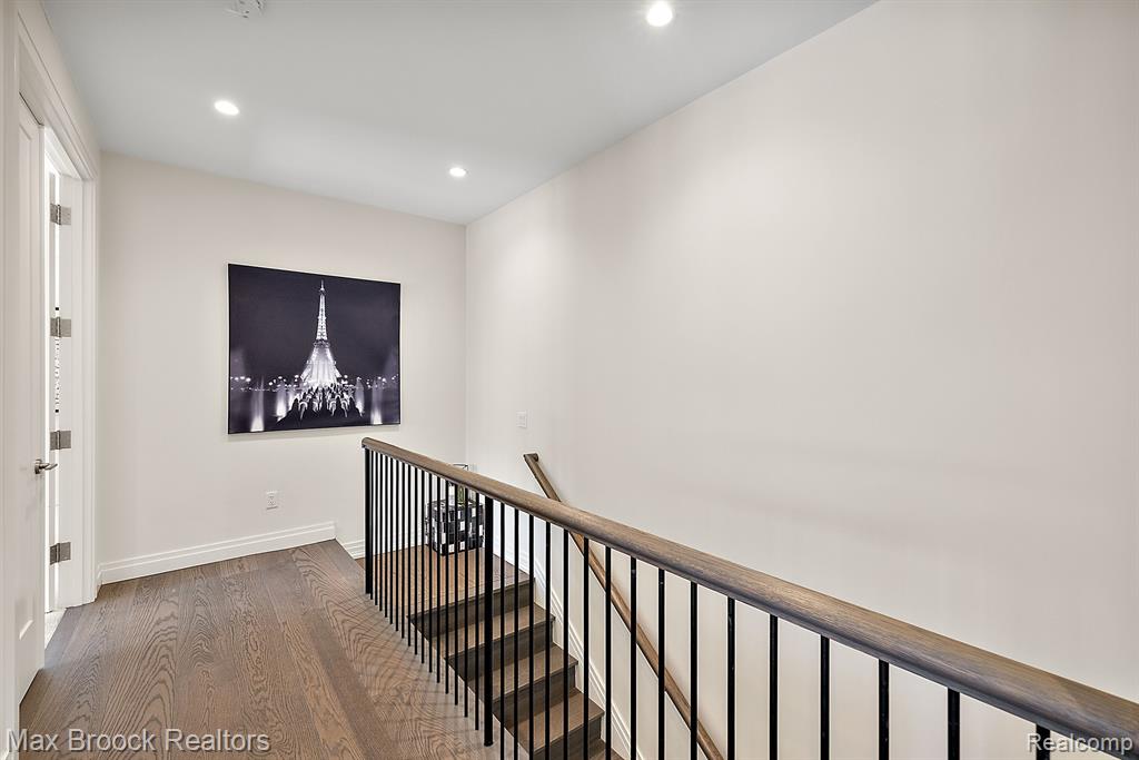 6925 Meadowlake Road, Bloomfield Hills, MI 48301 — Photo 17