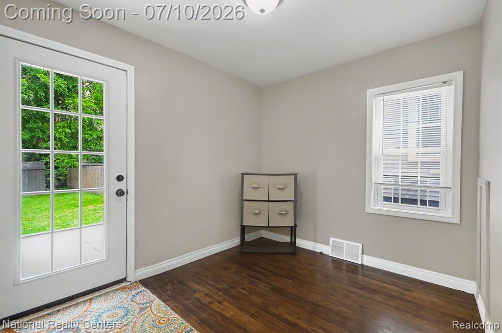 551 E Maplehurst Street, Ferndale, MI 48220 — Photo 9