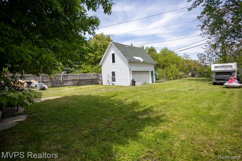 126 Clinton Street, Mount Clemens, MI 48043 — Photo 27