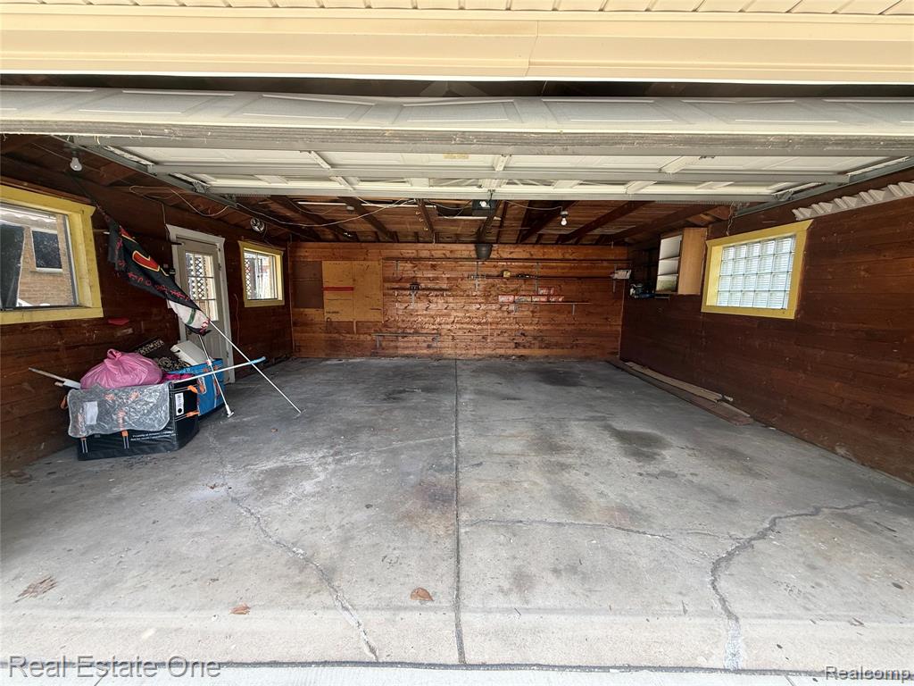 6810 Rosemary Street, Dearborn Heights, MI 48127 — Photo 13