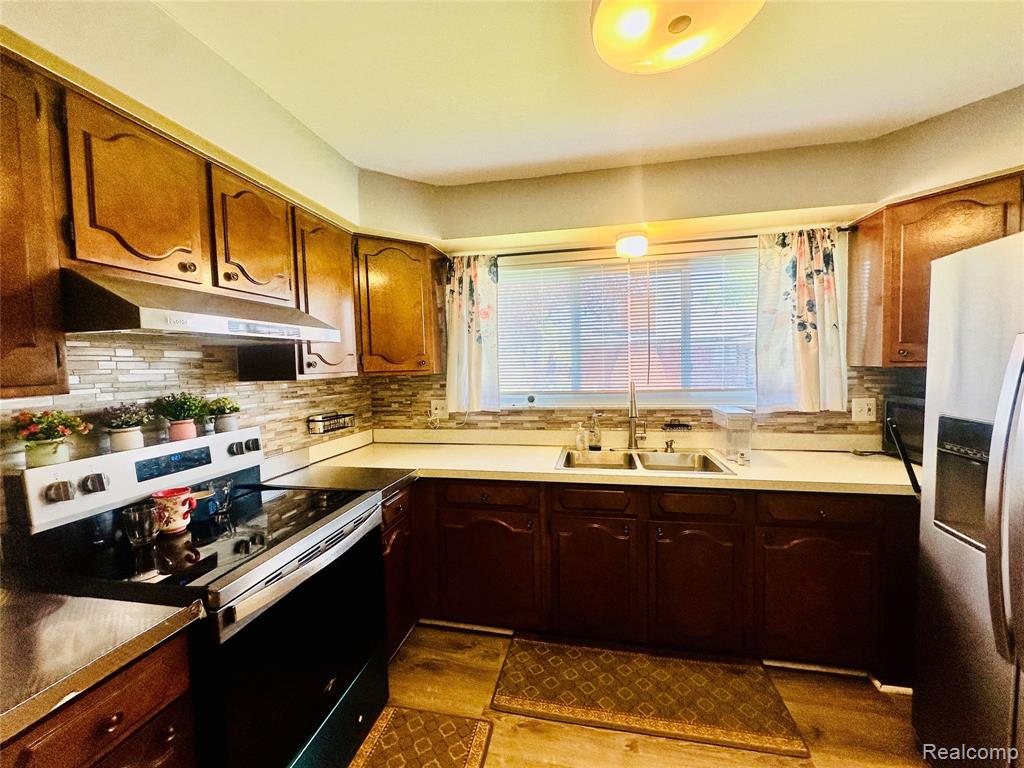 26321 Burg Road, Warren, MI 48089 — Photo 11