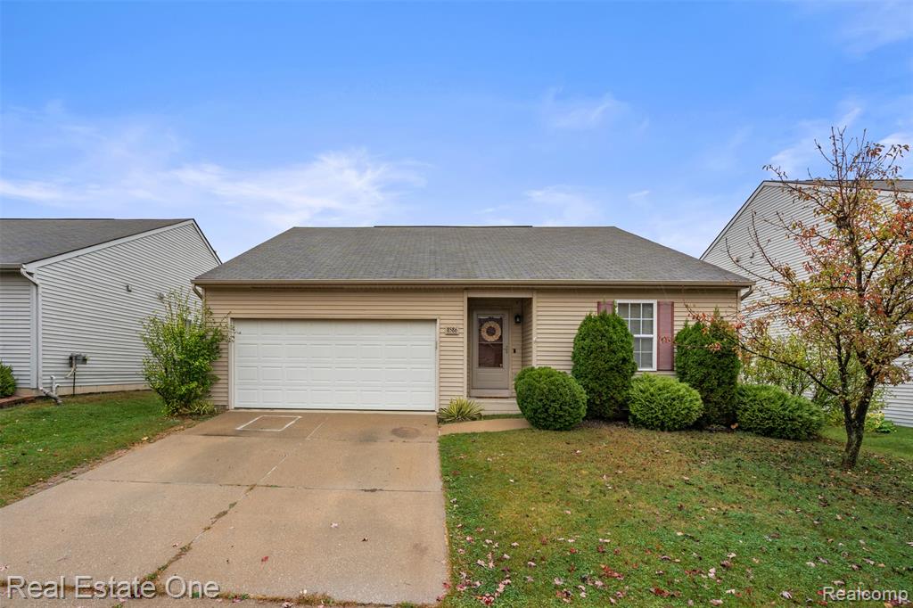 8586 Cass River Drive, Fowlerville, MI 48836 — Photo 2