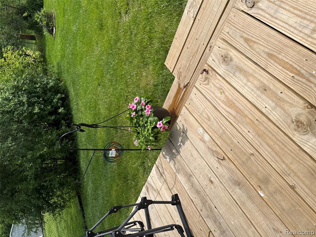 715 Woodingham Avenue, Waterford, MI 48328 — Photo 41