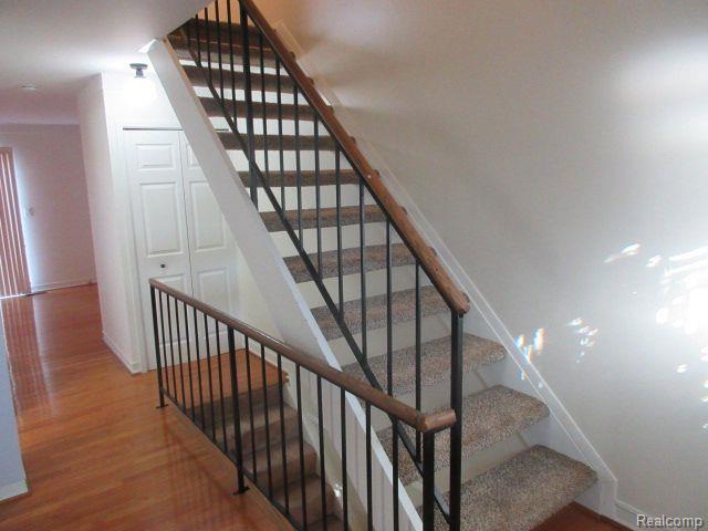 1835 BRENTWOOD Drive, Troy, MI 48098 — Photo 4