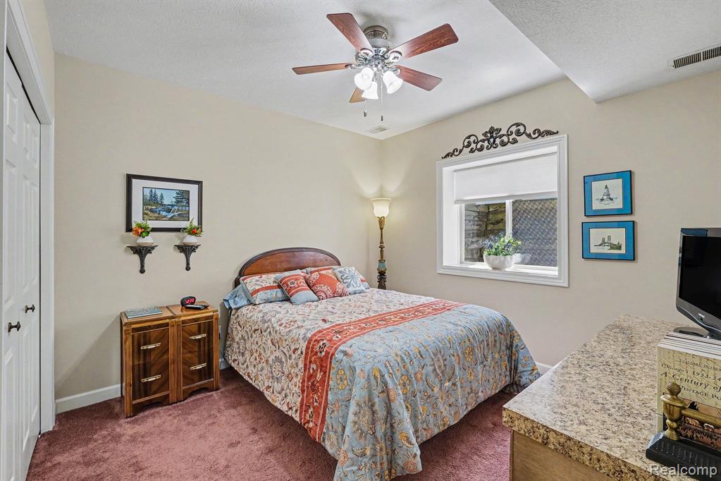 408 N Outlook Court, Perry, MI 48872 — Photo 27