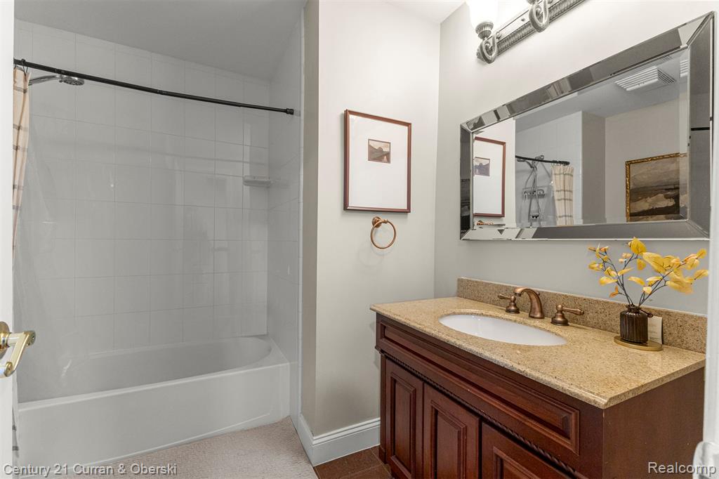 5 Timberlane Court, Dearborn, MI 48126 — Photo 31