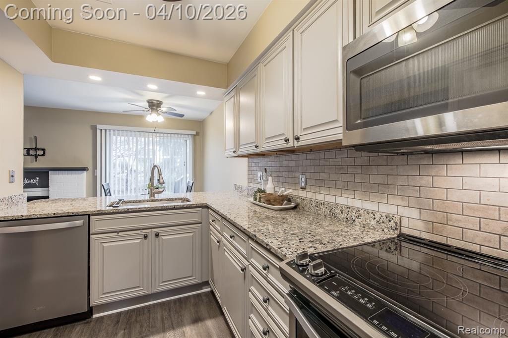 2669 Williamsburg Circle, Auburn Hills, MI 48326 — Photo 6