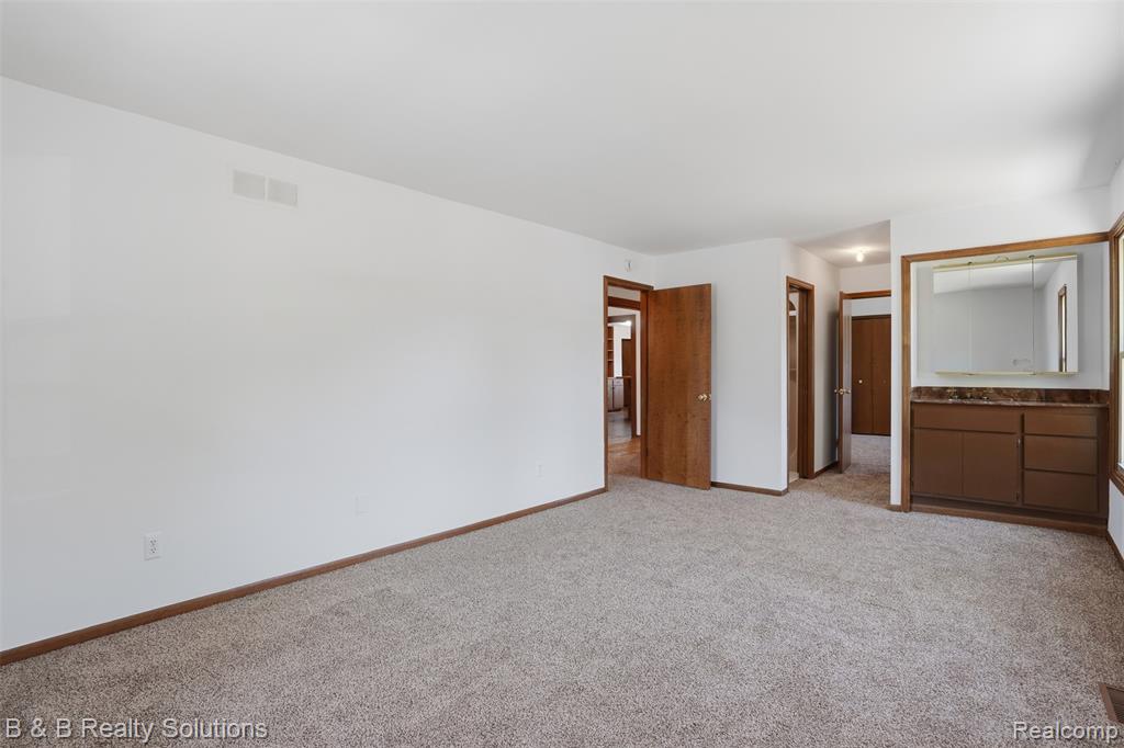 780 N Van Dyke Road, Almont, MI 48003 — Photo 18