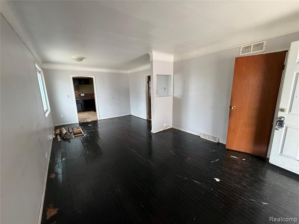 8249 Packard Avenue, Warren, MI 48089 — Photo 4