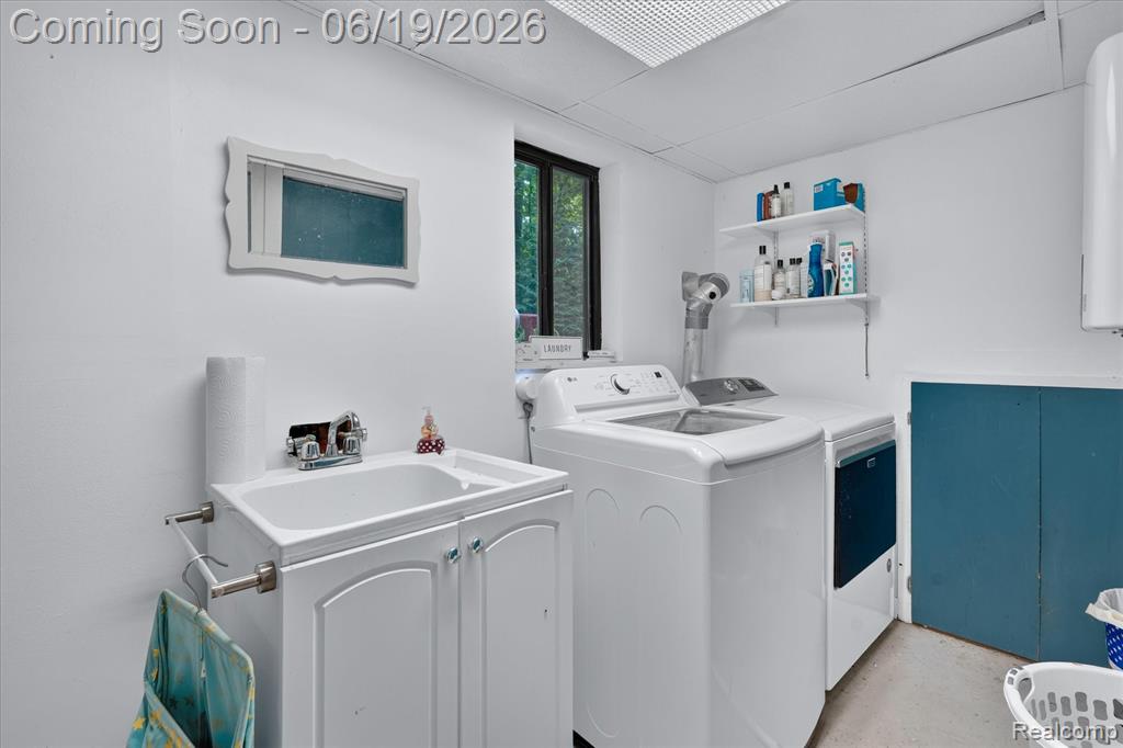 4200 Stockemer, White Lake, MI 48383 — Photo 32
