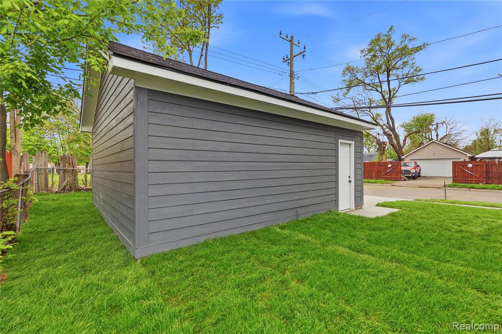 1404 E George Avenue, Hazel Park, MI 48030 — Photo 24