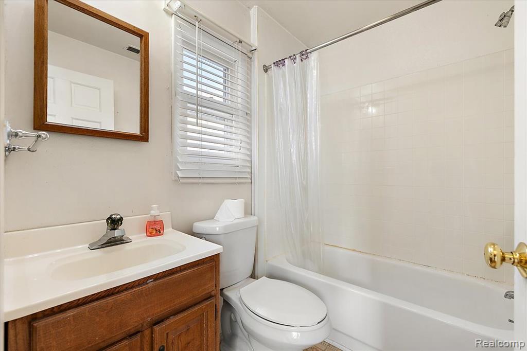777 Emerson Avenue, Pontiac, MI 48340 — Photo 27