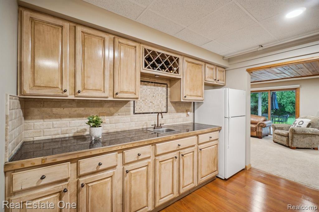 11175 SAND CRANE Way, South Lyon, MI 48178 — Photo 29